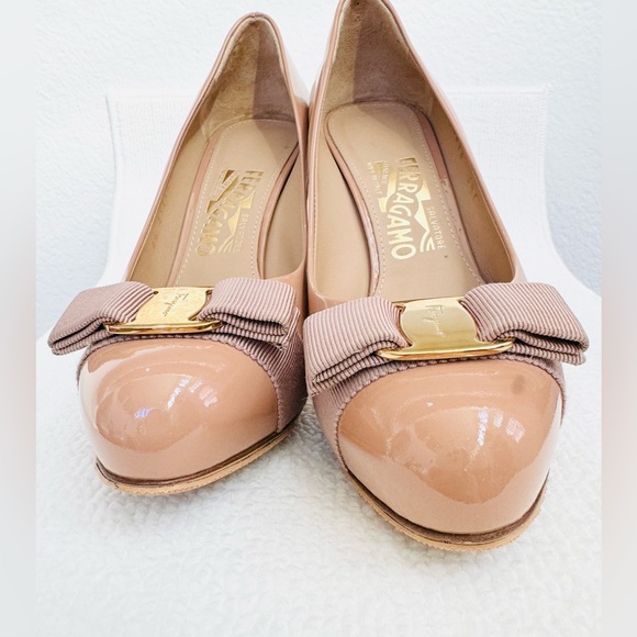 Ferragamo Pumps Size 6.5 - Picture 5 of 8